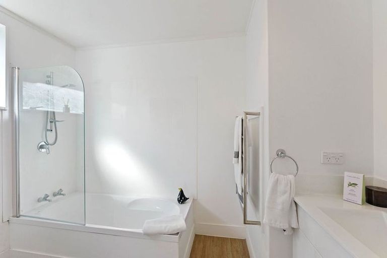 Photo of property in 33b Menin Road, Raumati South, Paraparaumu, 5032