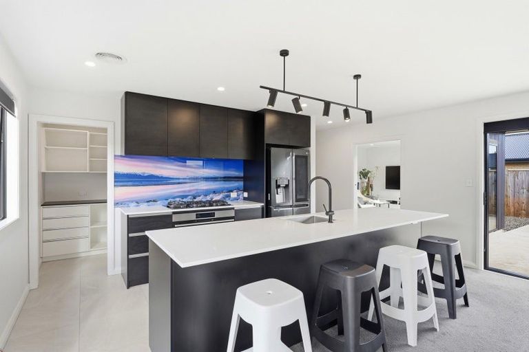 Photo of property in 71 Freedom Drive, Kelvin Grove, Palmerston North, 4414
