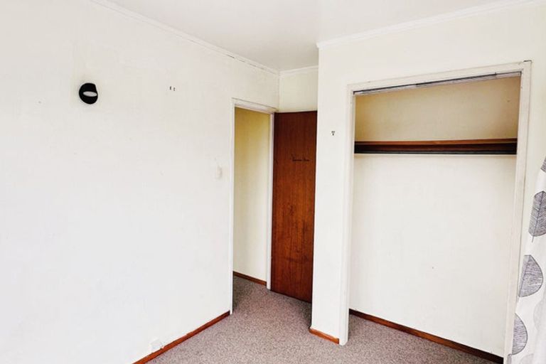 Photo of property in 54 Colwill Road, Massey, Auckland, 0614