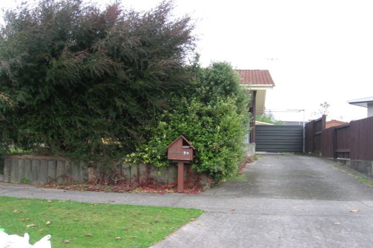 Photo of property in 12 Hillcrest Drive, Kelvin Grove, Palmerston North, 4414