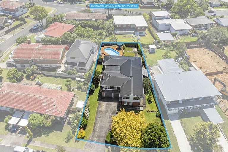 Photo of property in 23 Ellesmere Crescent, Pakuranga Heights, Auckland, 2010