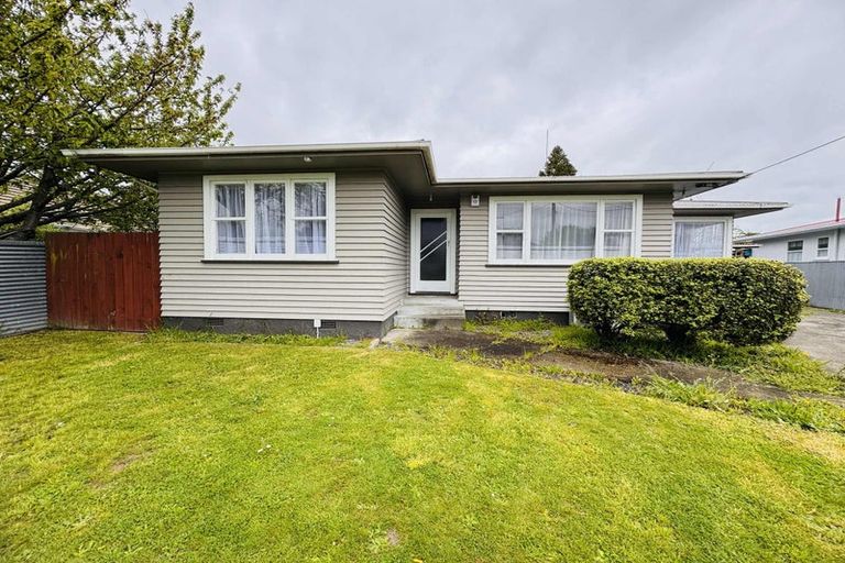 Photo of property in 14 Duff Crescent, Highbury, Palmerston North, 4412