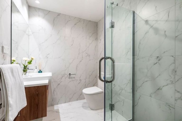 Photo of property in 21 Merv Clarke Lane, Massey, Auckland, 0614