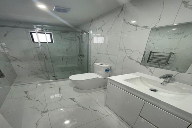 Photo of property in 105a Great South Road, Manurewa, Auckland, 2102