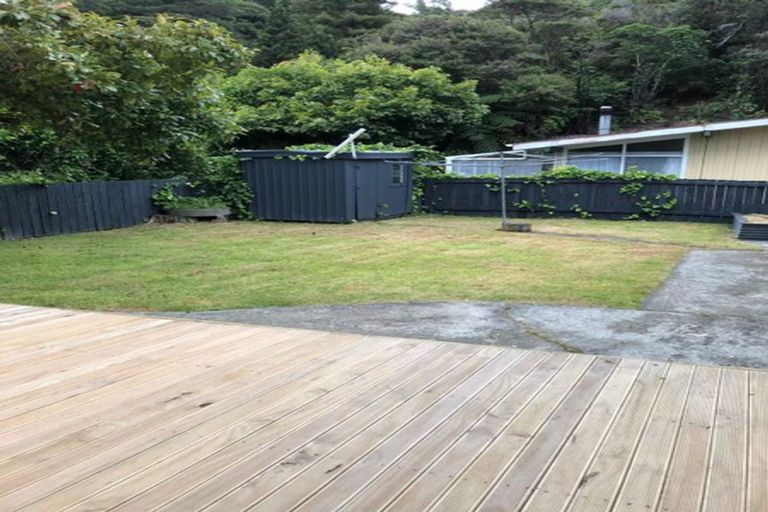 Photo of property in 9 Gribble Grove, Stokes Valley, Lower Hutt, 5019