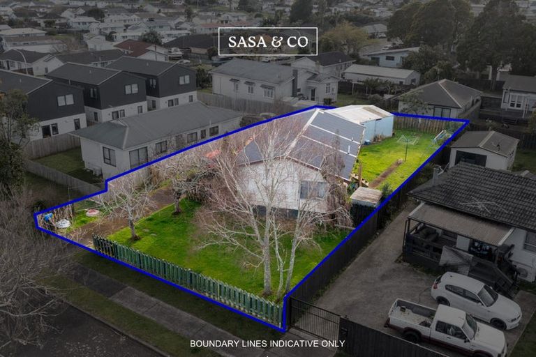 Photo of property in 4 Stoll Place, Clendon Park, Auckland, 2103