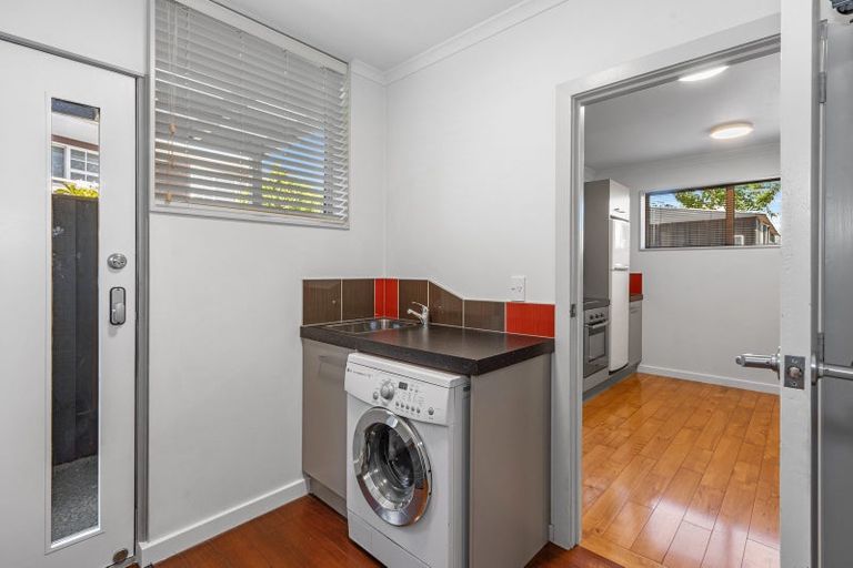 Photo of property in 19 Abbotts Place, Avonhead, Christchurch, 8042