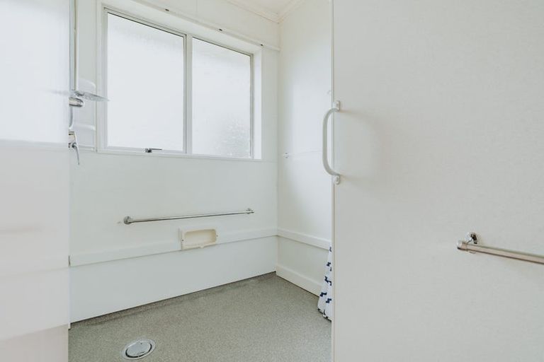 Photo of property in 12 Cowper Street, Milton, 9220