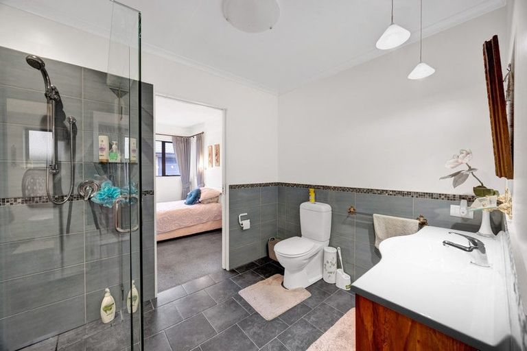 Photo of property in 14a Milmoe Street, Hawera, 4610