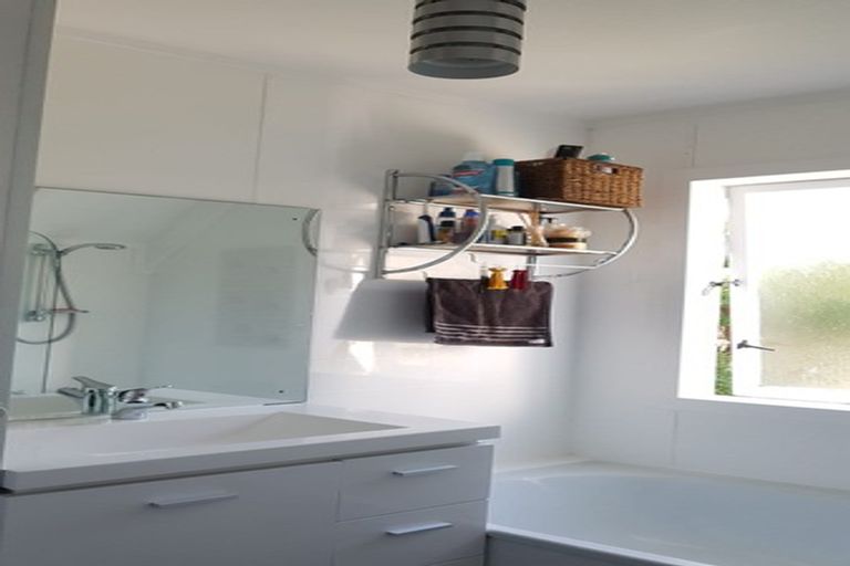Photo of property in 50f5 Darlington Road, Miramar, Wellington, 6022