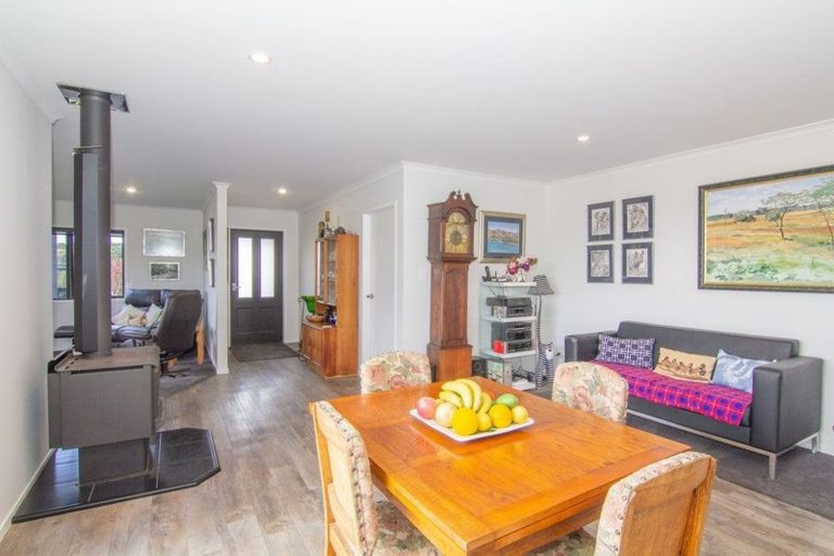 Photo of property in 65c Manuka Grove, Helensville, 0875