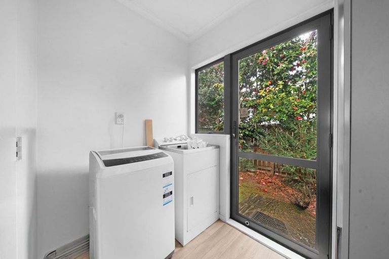 Photo of property in 56 Christmas Road, Manurewa, Auckland, 2102
