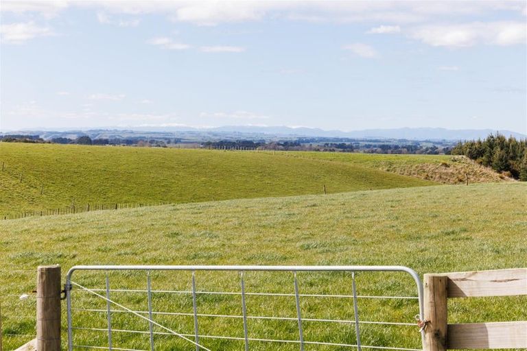 Photo of property in 73 Brightwell Road, Marton, 4894