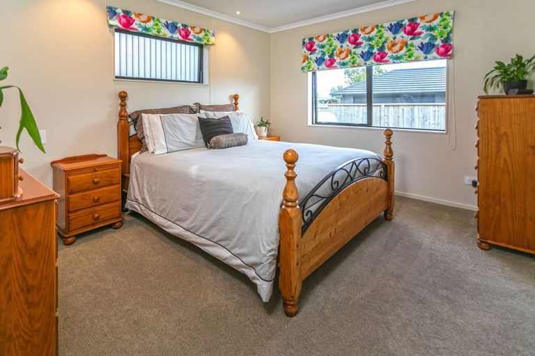 Photo of property in 23 Victoria Street, Coromandel, 3506