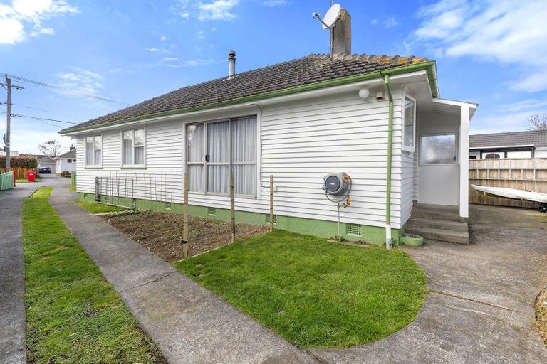 Photo of property in 17 Stephen Street, Trentham, Upper Hutt, 5018