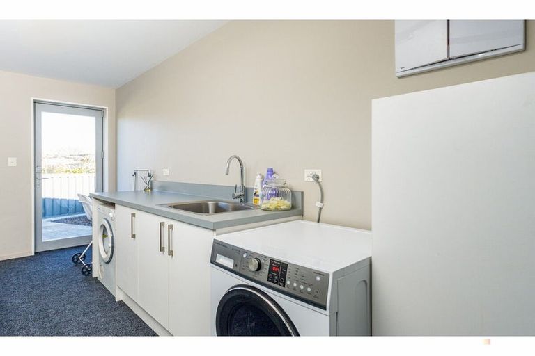 Photo of property in 24 Tancred Street, Geraldine, 7930