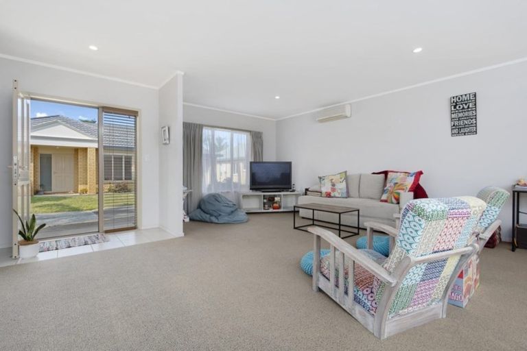 Photo of property in Diamond Sands, 2/644 Grenada Street, Papamoa Beach, Papamoa, 3118