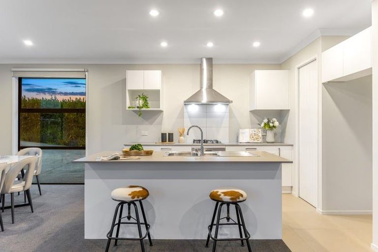 Photo of property in 81 Manuel Road, Silverdale, 0932