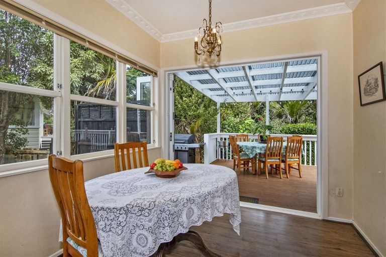 Photo of property in 1 Ranfurly Place, Te Kamo, Whangarei, 0112