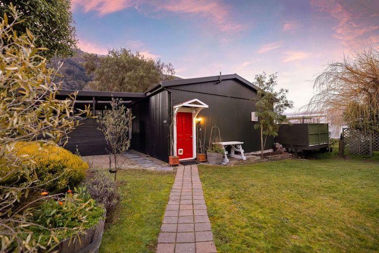 Photo of property in 157 Kent Street, Kingston, Athol, 9793