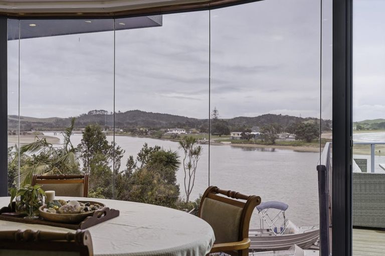Photo of property in 16 Bush Point Road, Cable Bay, 0420