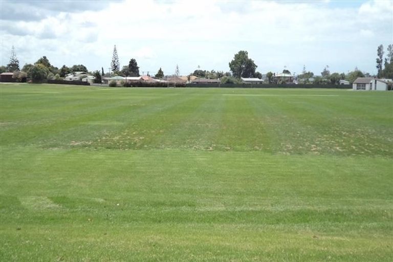 Photo of property in 81 Taikata Road, Te Atatu Peninsula, Auckland, 0610