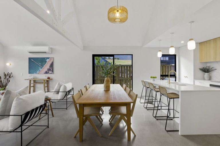 Photo of property in 21 Waterfowl Road, Jacks Point, Queenstown, 9371