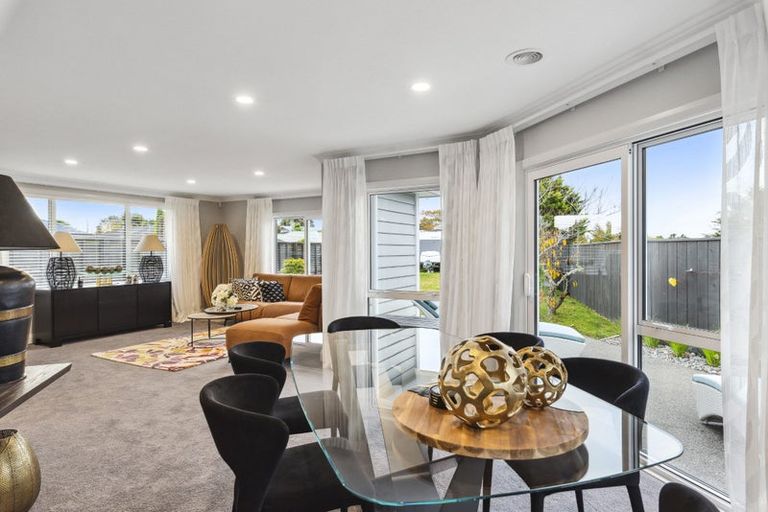 Photo of property in 155 Guildford Drive, Paraparaumu Beach, Paraparaumu, 5032