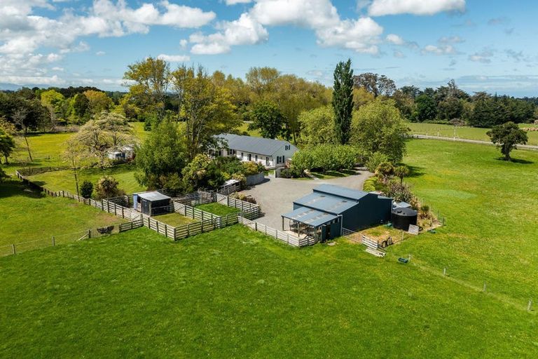 Photo of property in 74 Wanganui Road, Marton, 4788
