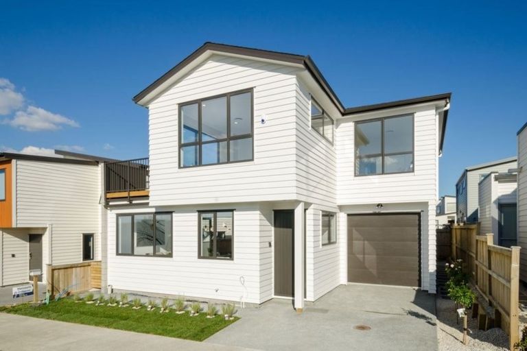 Photo of property in 42 Lockheed Street, Hobsonville, Auckland, 0618