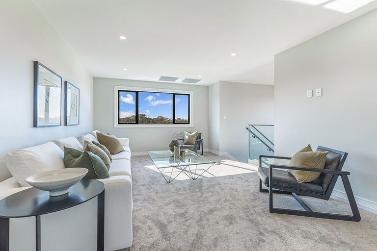 Photo of property in 20 Kikorangi Drive, Wainui, 0992
