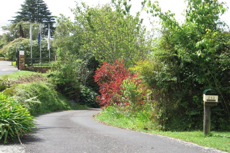 Photo of property in 213 Kawaha Point Road, Kawaha Point, Rotorua, 3010