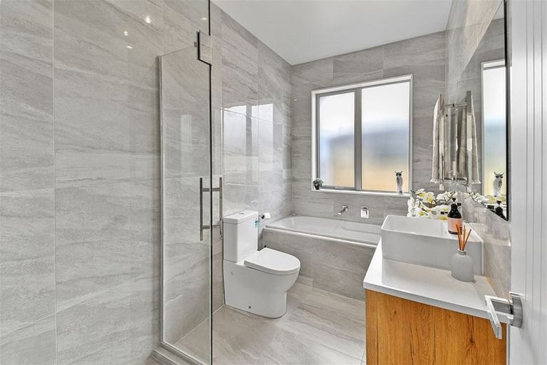 Photo of property in 16 Wingfield Road, Pokeno, 2402