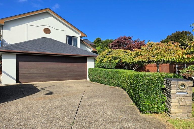Photo of property in 21 Dressage Lane, Greenhithe, Auckland, 0632