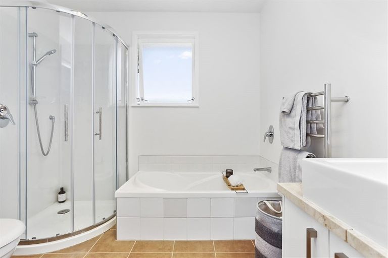 Photo of property in 8 Illana Place, Ranui, Auckland, 0612