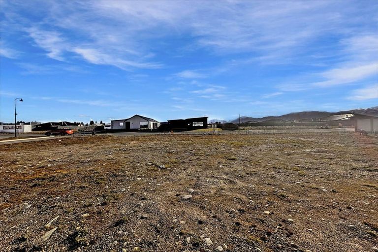Photo of property in 13 Canal Place, Twizel, 7901