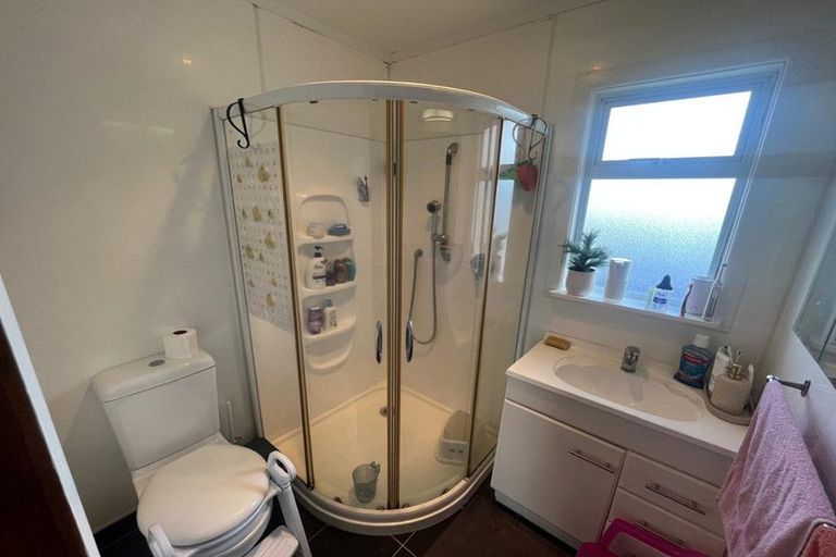 Photo of property in 81 Rimu Street, New Lynn, Auckland, 0600