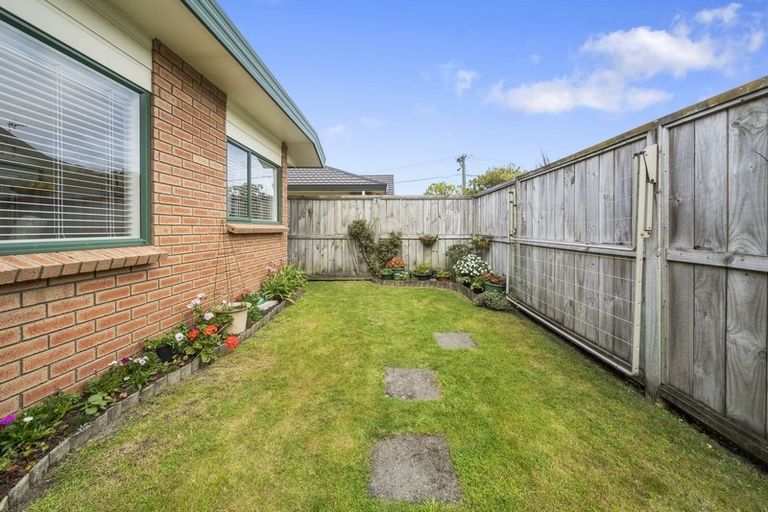 Photo of property in Miramar Villas, 21/3u Byron Street, Miramar, Wellington, 6022