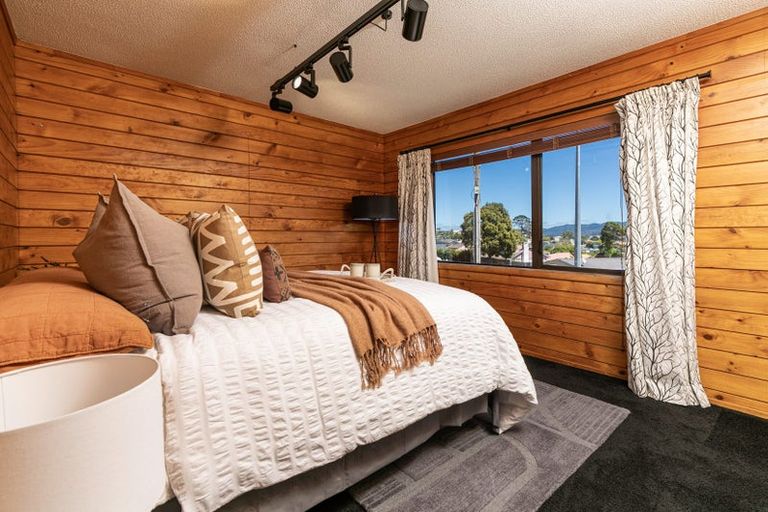 Photo of property in 261 Great North Road, Henderson, Auckland, 0612