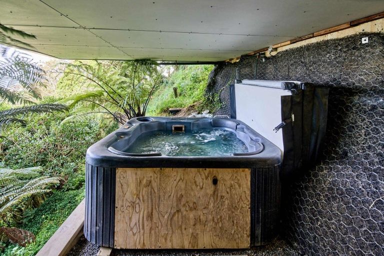 Photo of property in 64a Orangi Kaupapa Road, Northland, Wellington, 6012