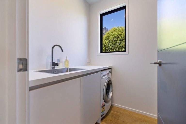 Photo of property in 6 Pendeen Crescent, Jacks Point, Queenstown, 9371