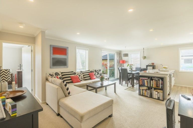 Photo of property in 23 Mahia Lane, Waikanae, 5036