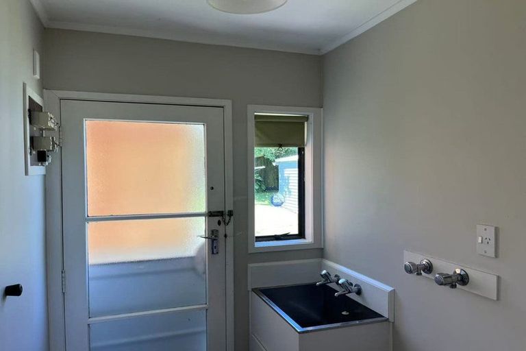 Photo of property in 28 West Harbour Drive, West Harbour, Auckland, 0618