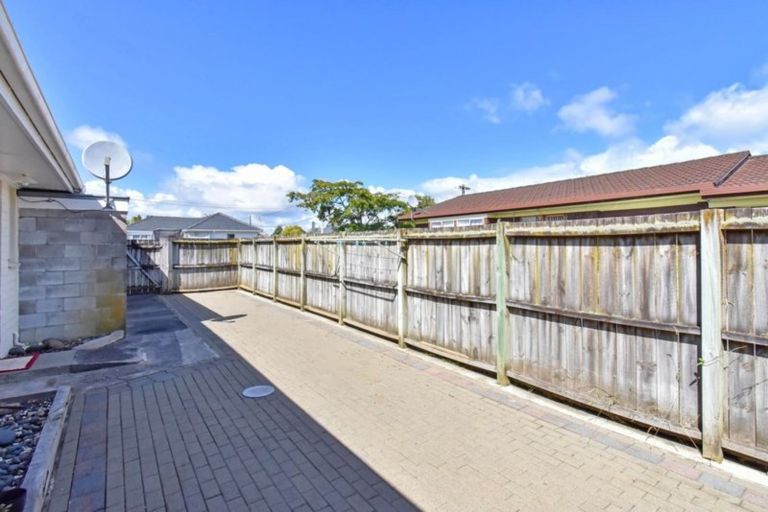 Photo of property in 1/5 Evelyn Street, Papatoetoe, Auckland, 2025