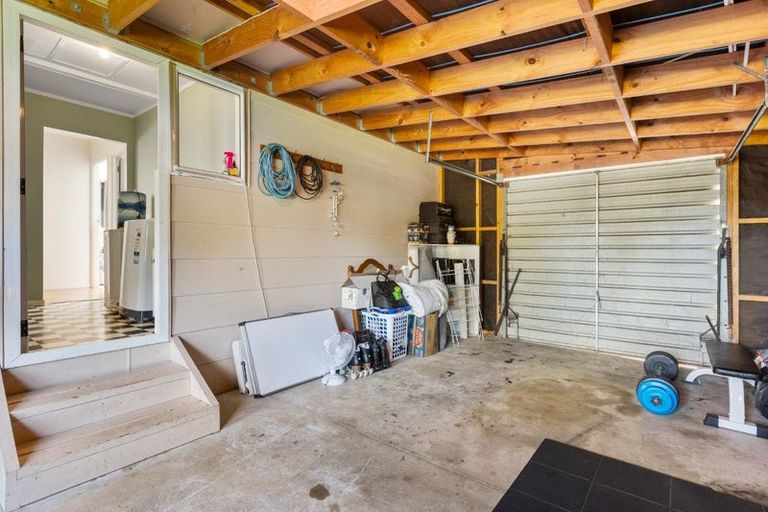 Photo of property in 98 Oxford Road, Okato, 4335