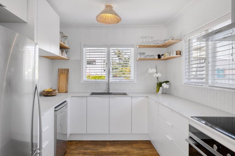 Photo of property in 4a Valley Road, Mount Maunganui, 3116