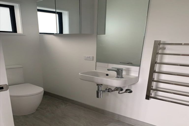 Photo of property in 3/1 Scott Road, Hobsonville, Auckland, 0616