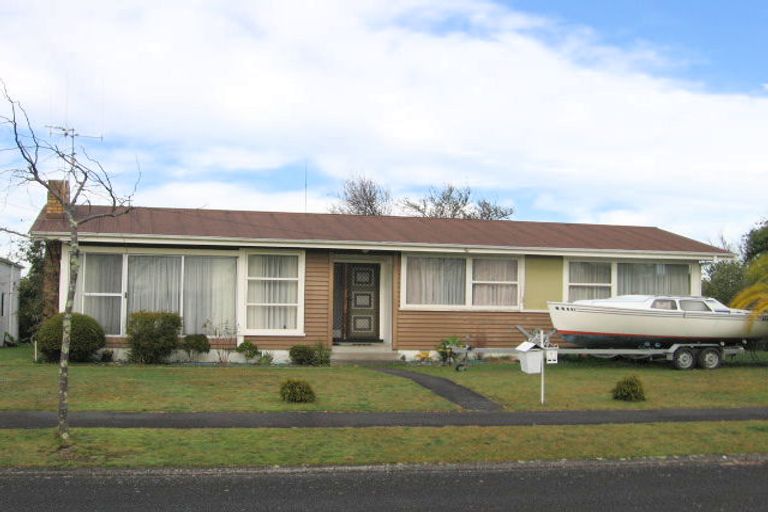 Photo of property in 11 Larnach Street, St Andrews, Hamilton, 3200