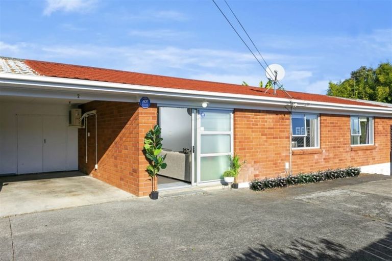 Photo of property in 2/17 Islington Avenue, New Lynn, Auckland, 0600