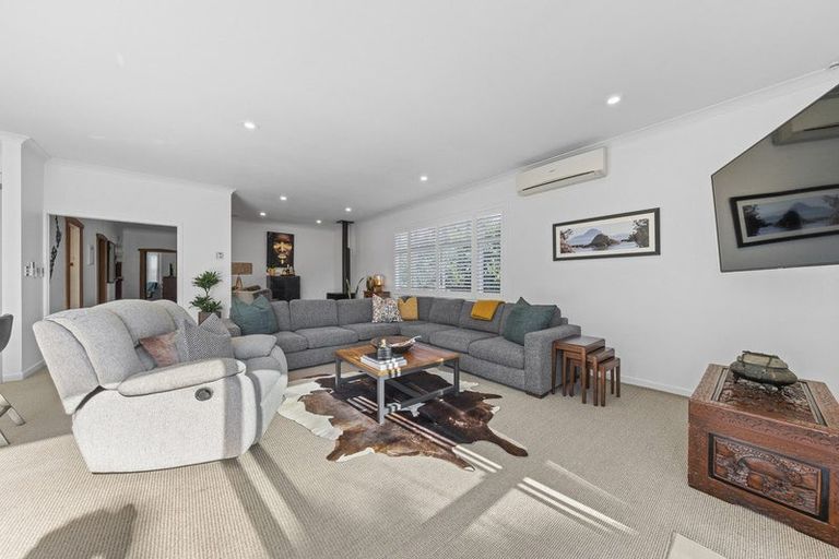Photo of property in 59 Gilbert Street, New Plymouth, 4310
